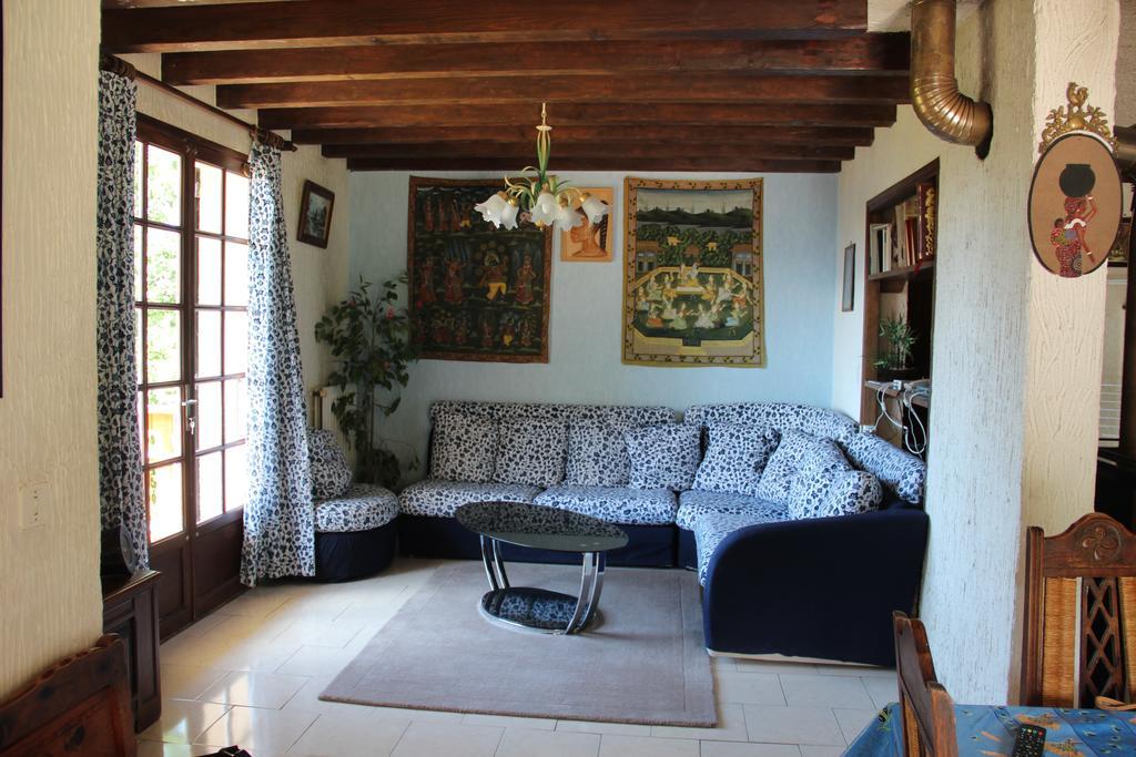 Holiday Home Maison De La Litiere Pugny-Chatenod 部屋 写真